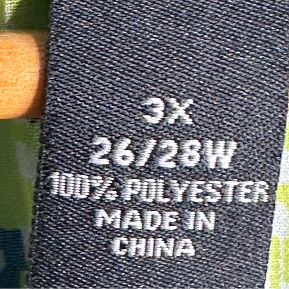 5 for $40 SALE! Maggie Barnes Blue & Green Print Button Up Collared Blouse sz 3x - Picture 9 of 9